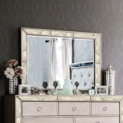 Loraine Mirror