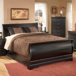 Huey Vineyard Sleigh Bed